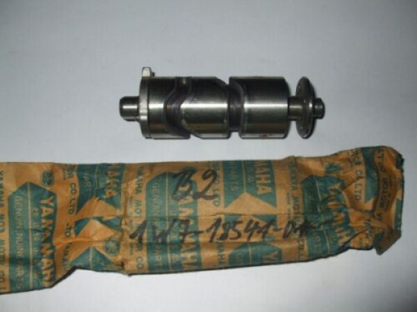 Yamaha Original Yamaha Shift Cam for Bop LB3-M – Part Number 1W7-18541-01 1W7-18541-01 Genuine spare part – MG-Teileshop